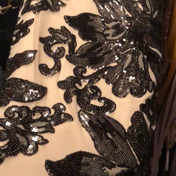 Black sequin Fitted Dress - Picture 3 of 7